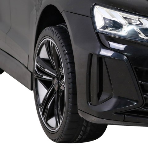 Audi RS E-Tron GT na akumulator Czarny + Pilot + Napęd 4x4 + Radio MP3 + LED + EVA Audi RS E-Tron GT na akumulator Czarny + Pilot + Napęd 4x4 + Radio MP3 + LED + EVA