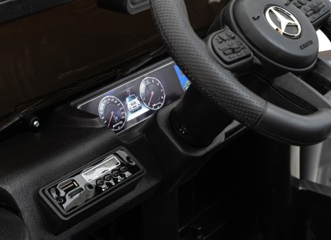 Mercedes AMG G63 dla dzieci Czarny + Pilot + MP3 LED + Wolny Start + EVA + Pasy Mercedes AMG G63 dla dzieci Czarny + Pilot + MP3 LED + Wolny Start + EVA + Pasy