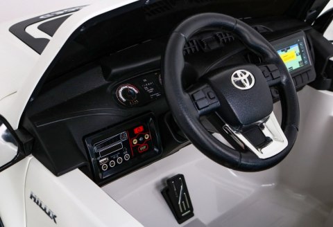 Pojazd Toyota Hilux Biała Pojazd Toyota Hilux Biała