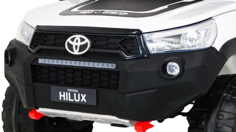 Pojazd Toyota Hilux Biała Pojazd Toyota Hilux Biała