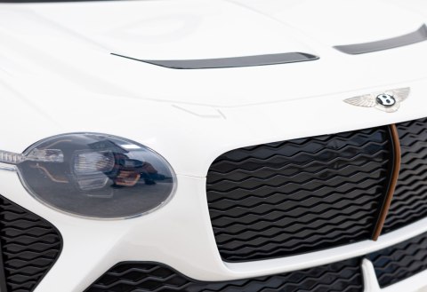 Autko Bentley Bacalar na akumulator dla dzieci Biały + Pilot + EVA + Wolny Start + Audio LED Autko Bentley Bacalar na akumulator dla dzieci Biały + Pilot + EVA + Wolny Start + Audio LED