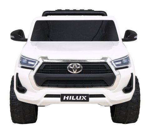 Toyota Hilux na akumulator dla dzieci Biały + Napęd 4x4 + Pilot + 2 bagażniki + Radio MP3 + LED Toyota Hilux na akumulator dla dzieci Biały + Napęd 4x4 + Pilot + 2 bagażniki + Radio MP3 + LED