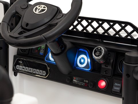 Toyota FJ Cruiser dla dzieci Biały + Pilot + Napęd 4x4 + Audio LED + EVA + Wolny Start Toyota FJ Cruiser dla dzieci Biały + Pilot + Napęd 4x4 + Audio LED + EVA + Wolny Start