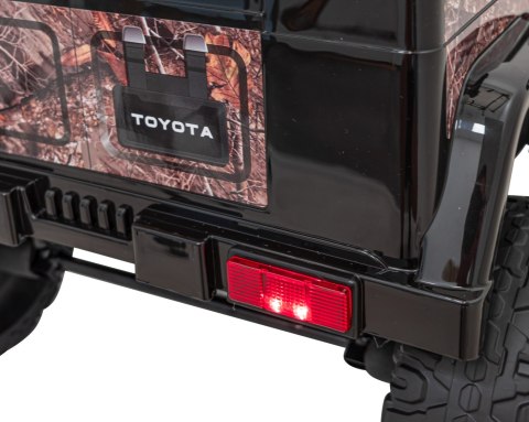 Toyota FJ Cruiser dla dzieci Czarny Liście + Pilot + Napęd 4x4 + Audio LED + EVA + Wolny Start Toyota FJ Cruiser dla dzieci Czarny Liście + Pilot + Napęd 4x4 + Audio LED + EVA + Wolny Start