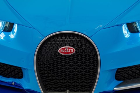 Bugatti Chiron na akumulator dla dzieci Niebieski + Pilot + Bagażnik + EVA + Amortyzatory + Audio LED Bugatti Chiron na akumulator dla dzieci Niebieski + Pilot + Bagażnik + EVA + Amortyzatory + Audio LED