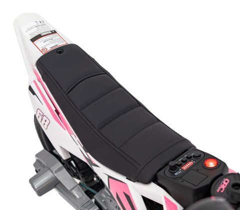 Motor PANTONE 361C na akumulator dla dzieci Różowy + Panel audio + Wolny Start + Koła EVA Motor PANTONE 361C na akumulator dla dzieci Różowy + Panel audio + Wolny Start + Koła EVA
