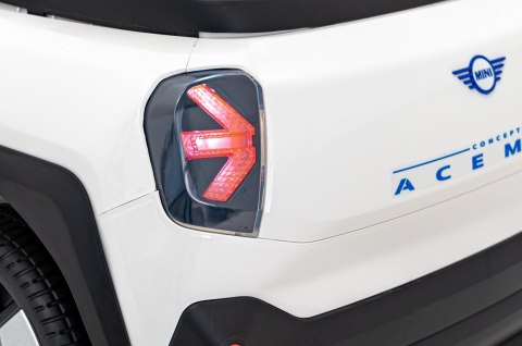 Pojazd Mini Concept Aceman Biały Pojazd Mini Concept Aceman Biały