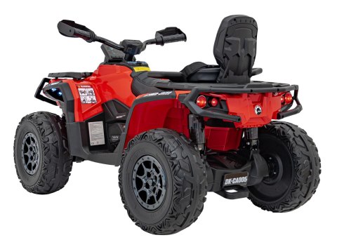 Quad Can Am Outlander ATV z Pilotem Czerwony Quad Can Am Outlander ATV z Pilotem Czerwony