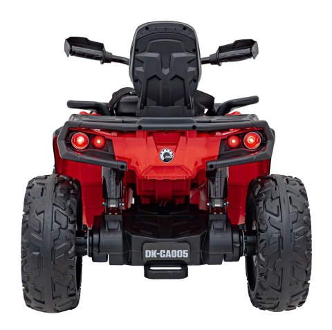 Quad Can Am Outlander ATV z Pilotem Czerwony Quad Can Am Outlander ATV z Pilotem Czerwony