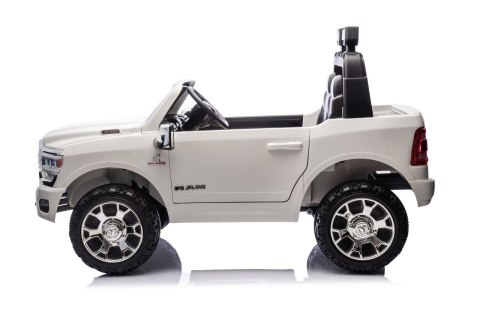 Pojazd RAM 3500 Biały Pojazd RAM 3500 Biały