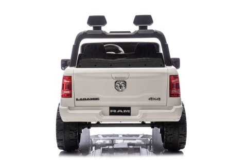 Pojazd RAM 3500 Biały Pojazd RAM 3500 Biały