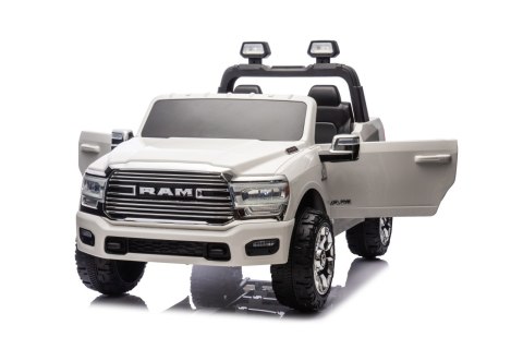 Pojazd RAM 3500 Biały Pojazd RAM 3500 Biały