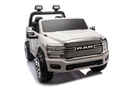 Pojazd RAM 3500 Biały Pojazd RAM 3500 Biały