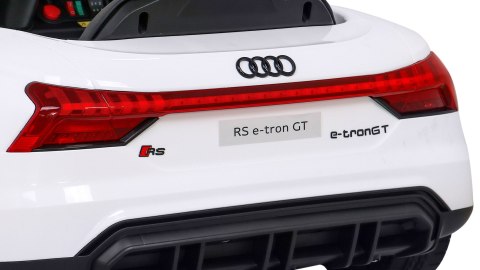 Audi RS E-Tron GT na akumulator Biały + Pilot + Napęd 4x4 + Radio MP3 + LED + EVA Audi RS E-Tron GT na akumulator Biały + Pilot + Napęd 4x4 + Radio MP3 + LED + EVA