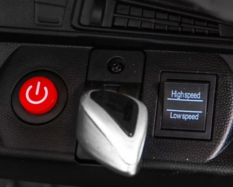 BMW I8 Lift Auto na akumulator Czarny + Pilot BMW I8 Lift Auto na akumulator Czarny + Pilot
