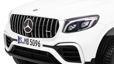 Auto Mercedes GLC 63S dla dzieci Biały SUV + Napęd 4x4 Auto Mercedes GLC 63S dla dzieci Biały SUV + Napęd 4x4
