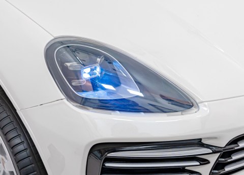 Porsche Cayenne S na akumulator dla dzieci Lakier Biały SUV + Pilot Porsche Cayenne S na akumulator dla dzieci Lakier Biały SUV + Pilot