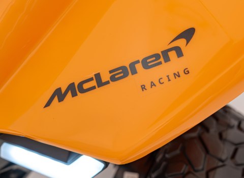 Quad McLaren Racing MCL 35 dla dzieci Pomarańczowy + Pilot + Wolny Start + EVA + Audio LED Quad McLaren Racing MCL 35 dla dzieci Pomarańczowy + Pilot + Wolny Start + EVA + Audio LED