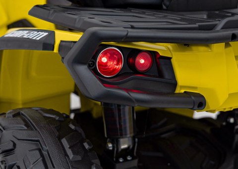 Quad Can Am Outlander ATV z Pilotem Żółty Quad Can Am Outlander ATV z Pilotem Żółty