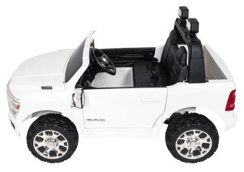 Pojazd RAM 3500 Biały Pojazd RAM 3500 Biały