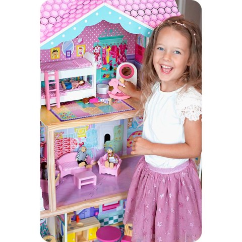 Drewniany domek dla lalek duży 3-piętrowy z windą i lampką LED Ricokids Drewniany domek dla lalek duży 3-piętrowy z windą i lampką LED Ricokids