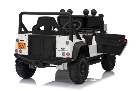 Pojazd Land Rover Defender 110 SVX Concept Biały
