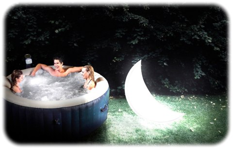 Pływająca dmuchana lampka basenowa Księżyc LED 135 x 89 x 43 cm INTEX 68693 Intex